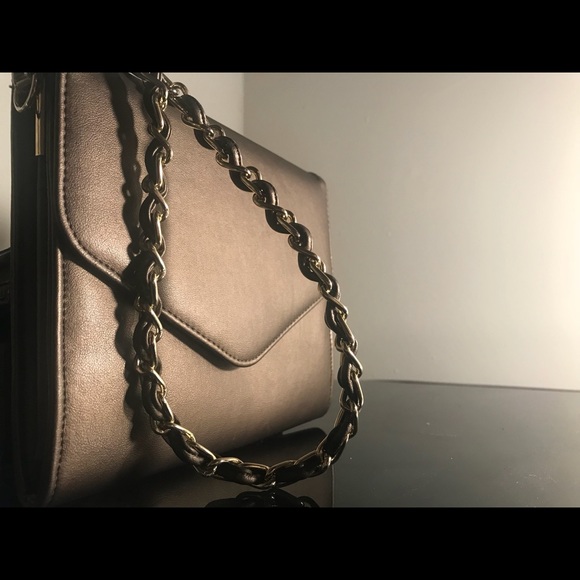Cabrelli Crossbody - Picture 2 of 7